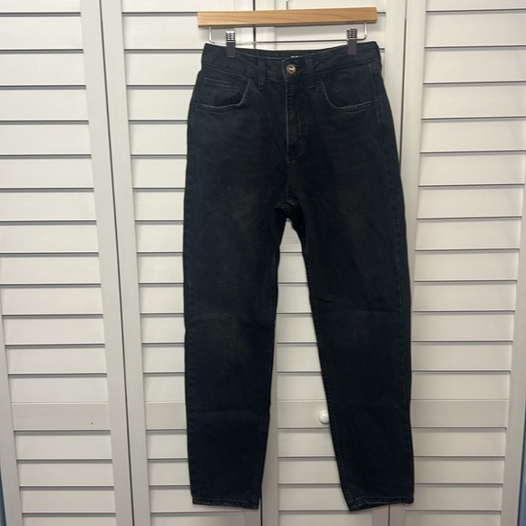 Urban Outfitters BDG High Rise Black Washed Mom Jeans Size 27 - Picture 5 of 12